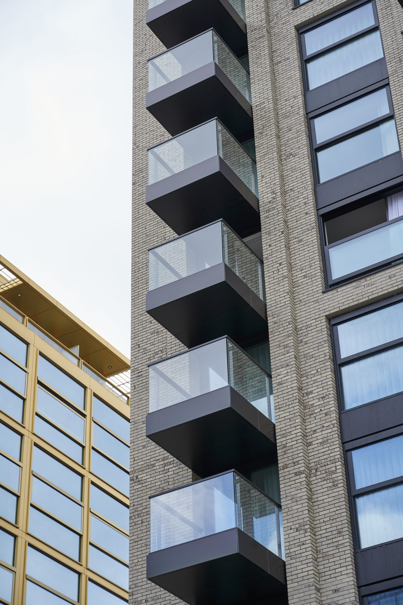 Onyx Toren te Eindhoven Fek Metaal