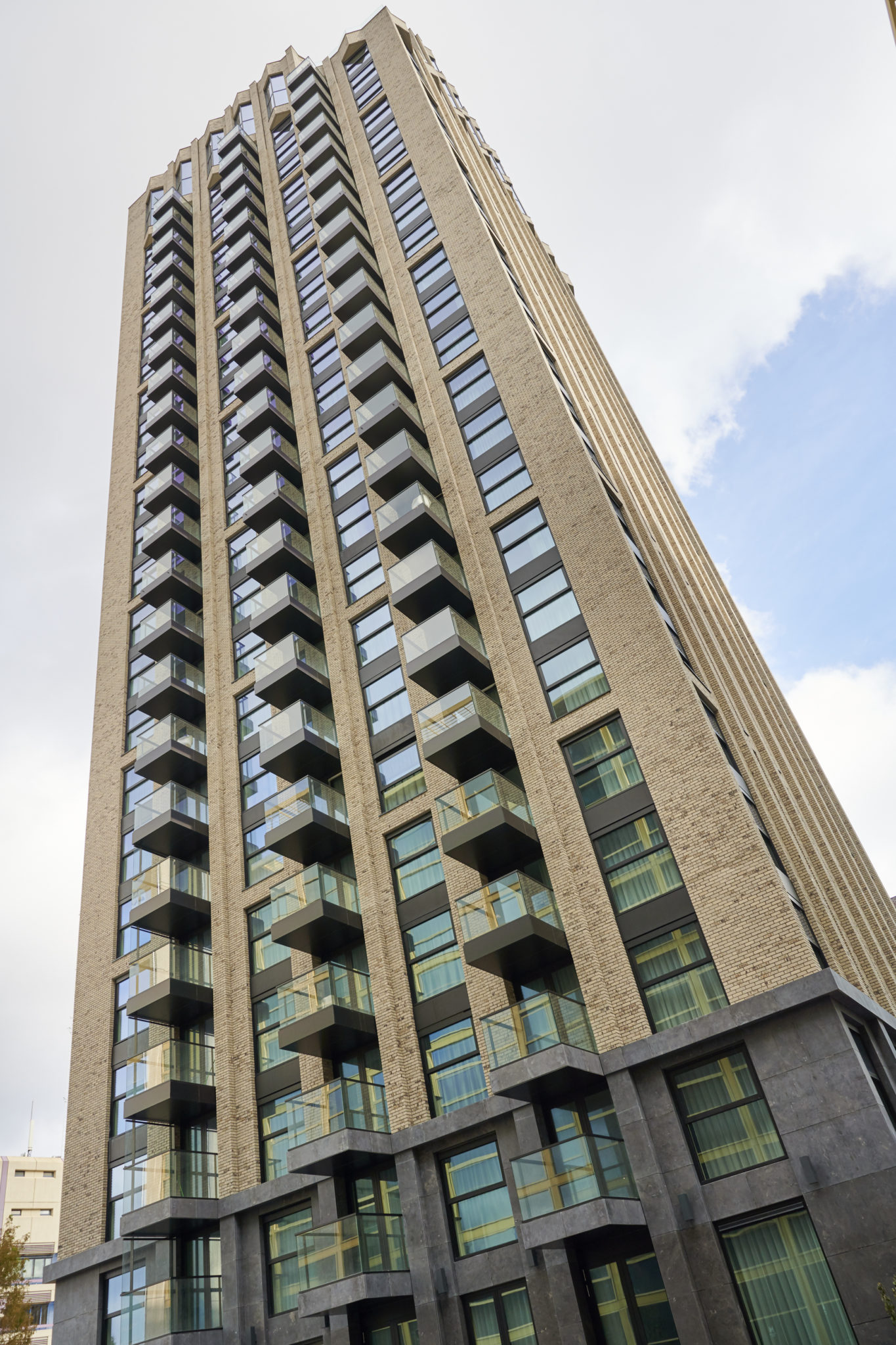 Onyx Toren te Eindhoven Fek Metaal